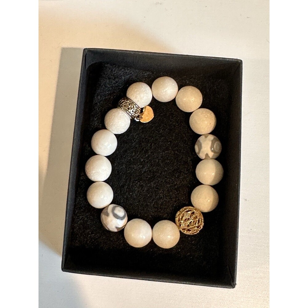 White Tridacna Clam Shell Beaded Bracelet Tibetan Dzi Agate Gold Accent Stretch